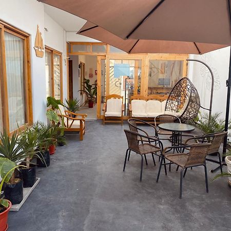 Ravenala Paracas Hostel Екстер'єр фото