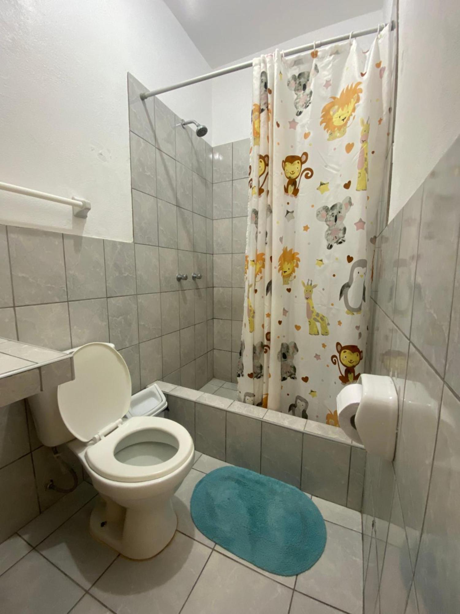 Ravenala Paracas Hostel Екстер'єр фото